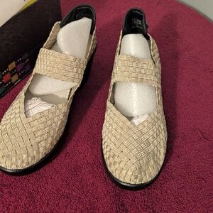 bernie mev. Cream Woven Flats